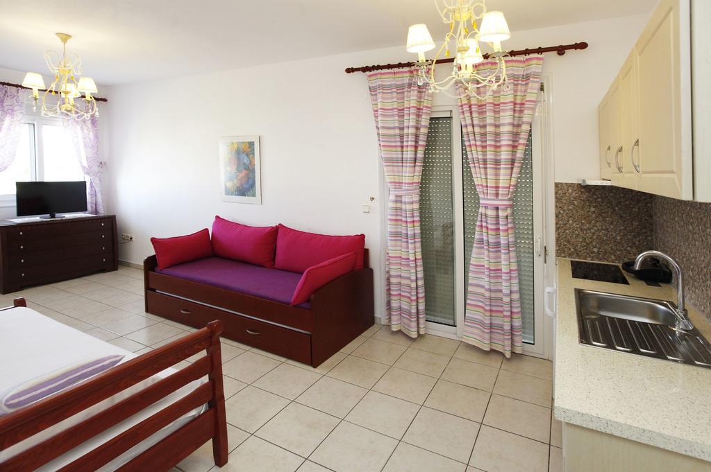כריסי אמודיה Nereids Apartments And Studios מראה חיצוני תמונה